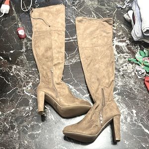NEW Charlotte Russe Women’s over the knee heeled boots size 8